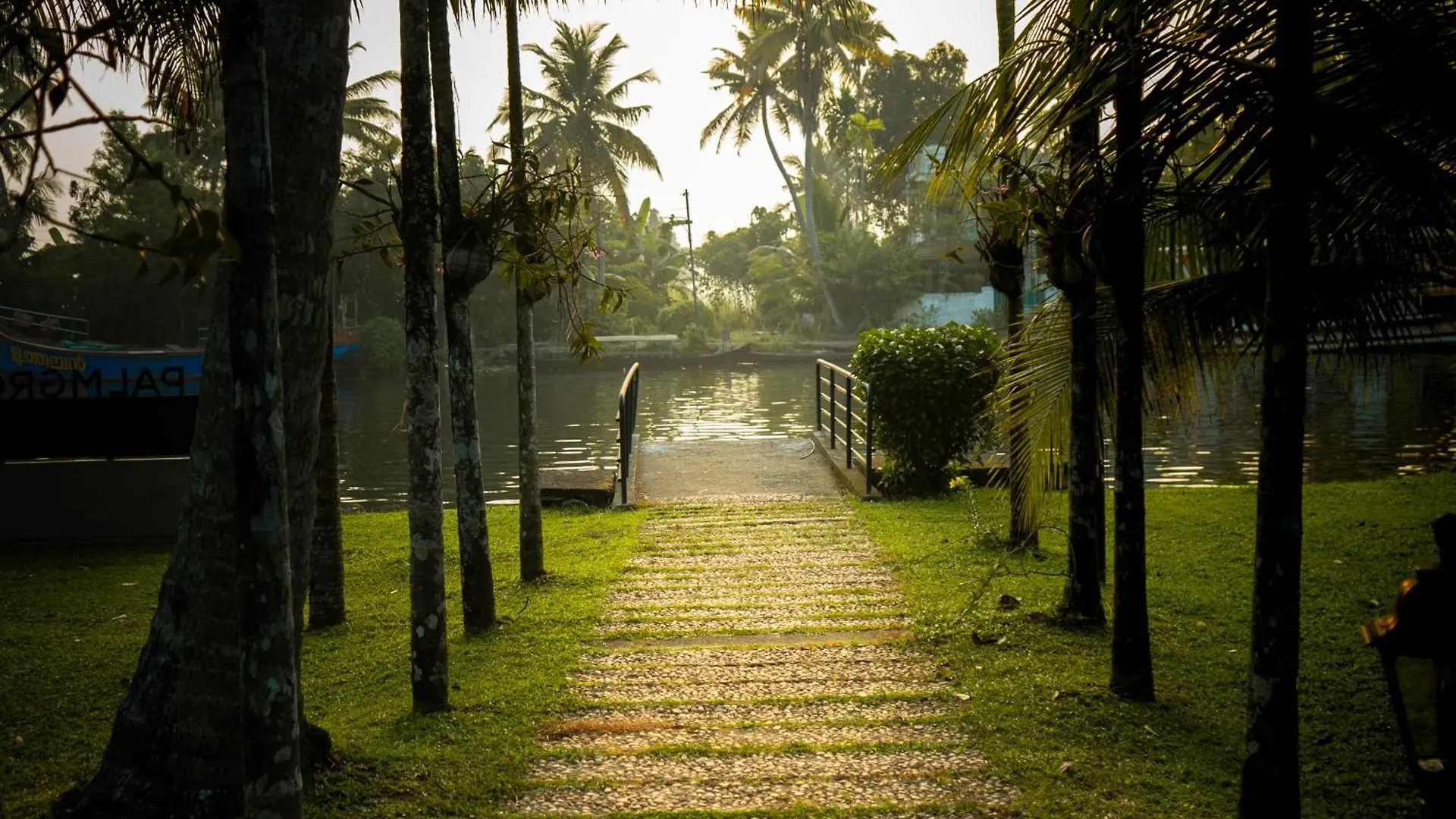 Palmgrove Lake Resort Alappuzha Indien