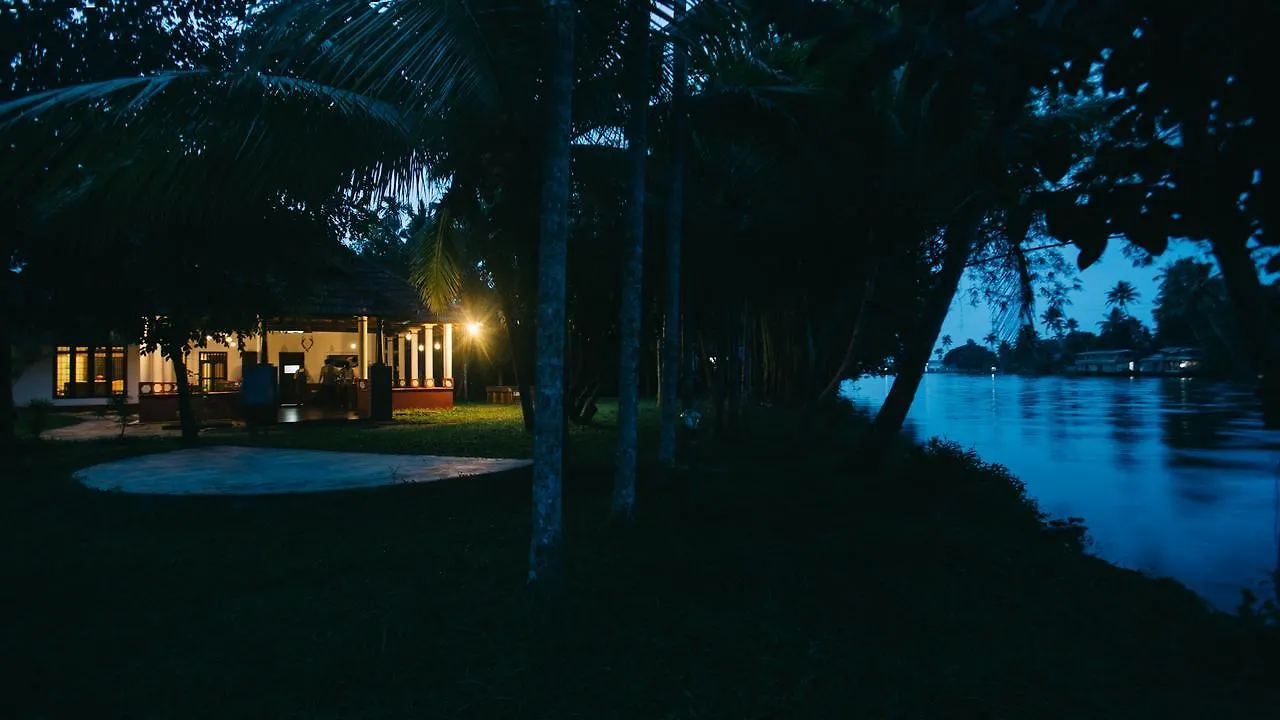 Palmgrove Lake Resort Alappuzha 4*,