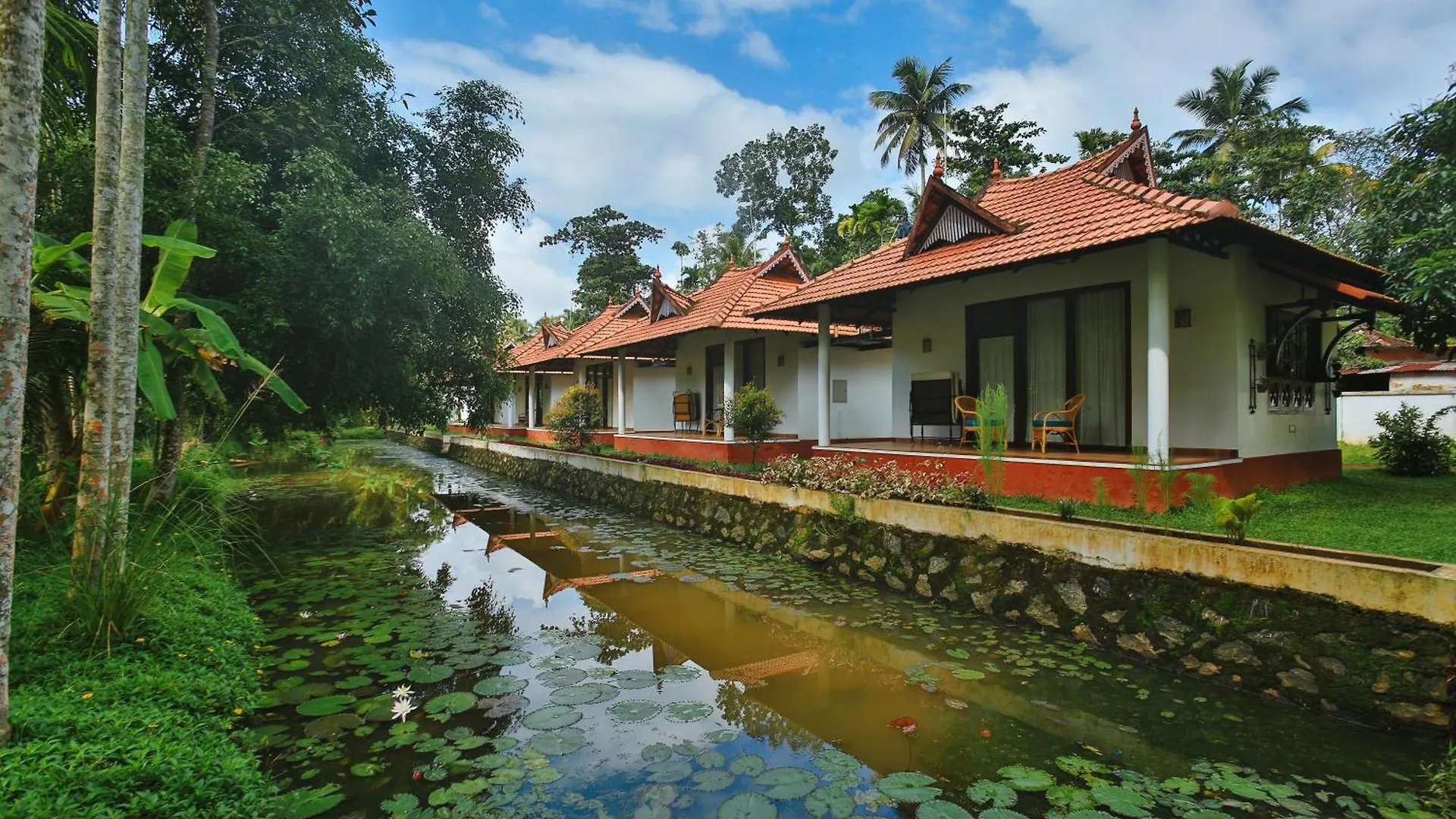 Palmgrove Lake Resort Alappuzha Hindistan