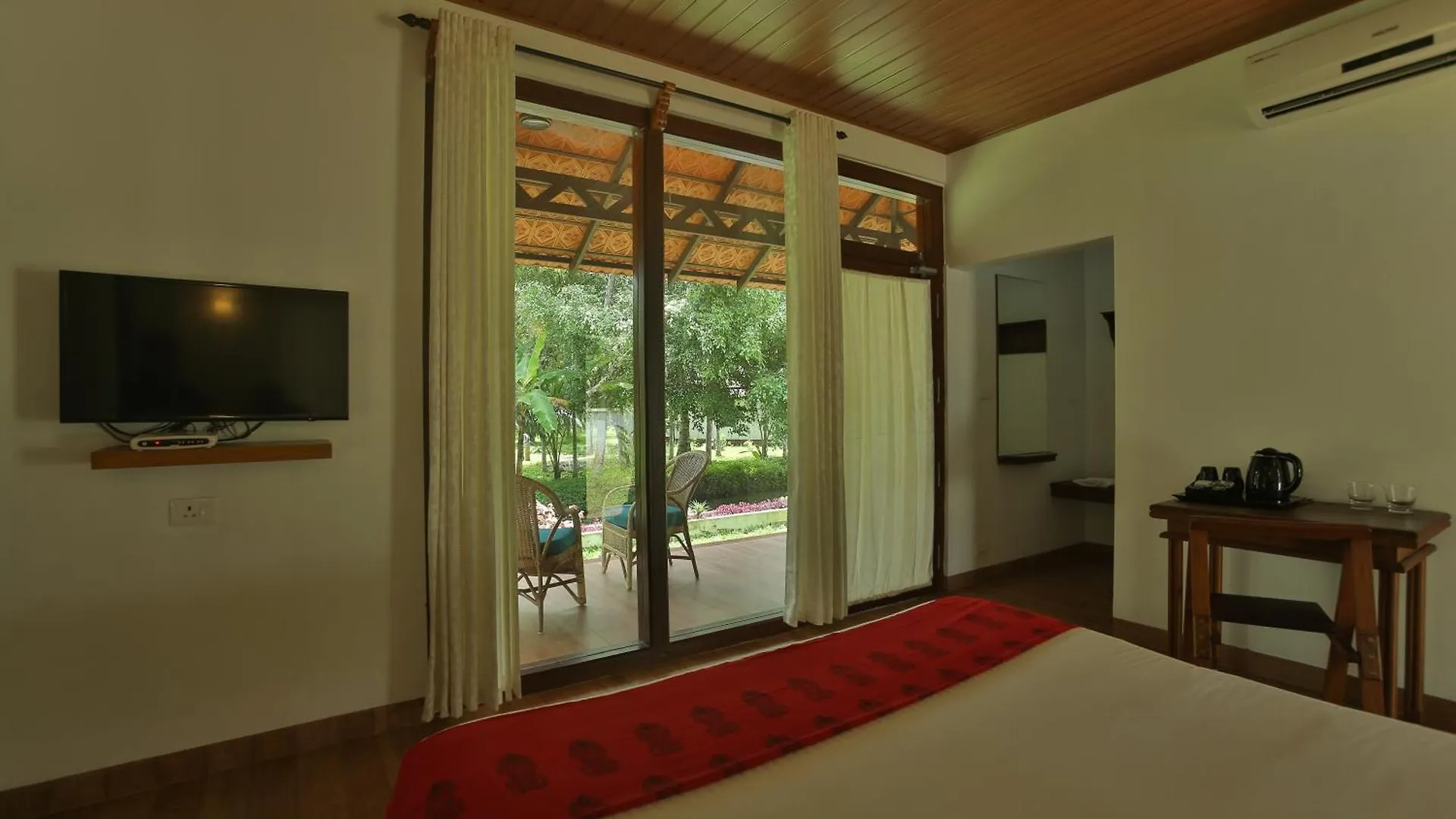 Palmgrove Lake Resort Alappuzha